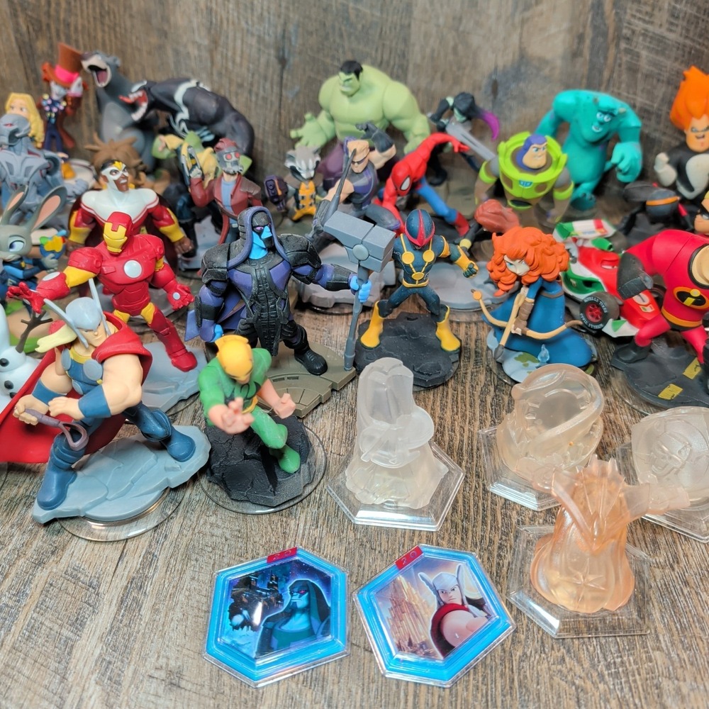 Disney Infinity 1.0 2.0 3.0 Xbox 360 Massive Lot Of 44 Figures 2 Portals+ Extras - Picture 4 of 13